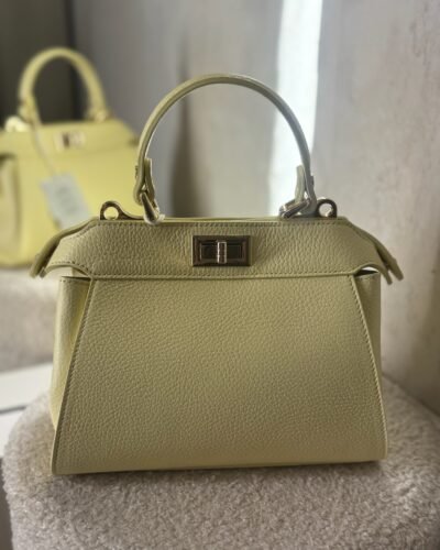 Mini classic geltona